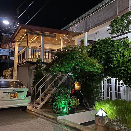 Beach Walk Hotel Unawatuna Exterior foto