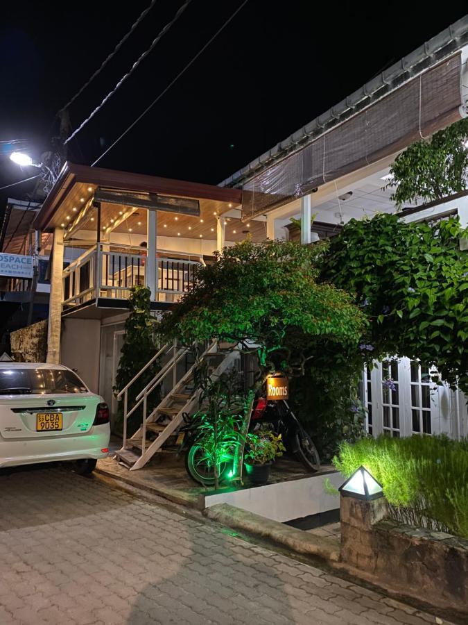 Beach Walk Hotel Unawatuna Exterior foto