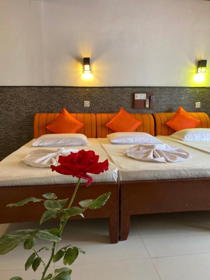 Beach Walk Hotel Unawatuna Exterior foto